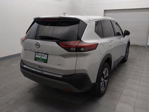 Used 2022 Nissan Rogue SV image 7