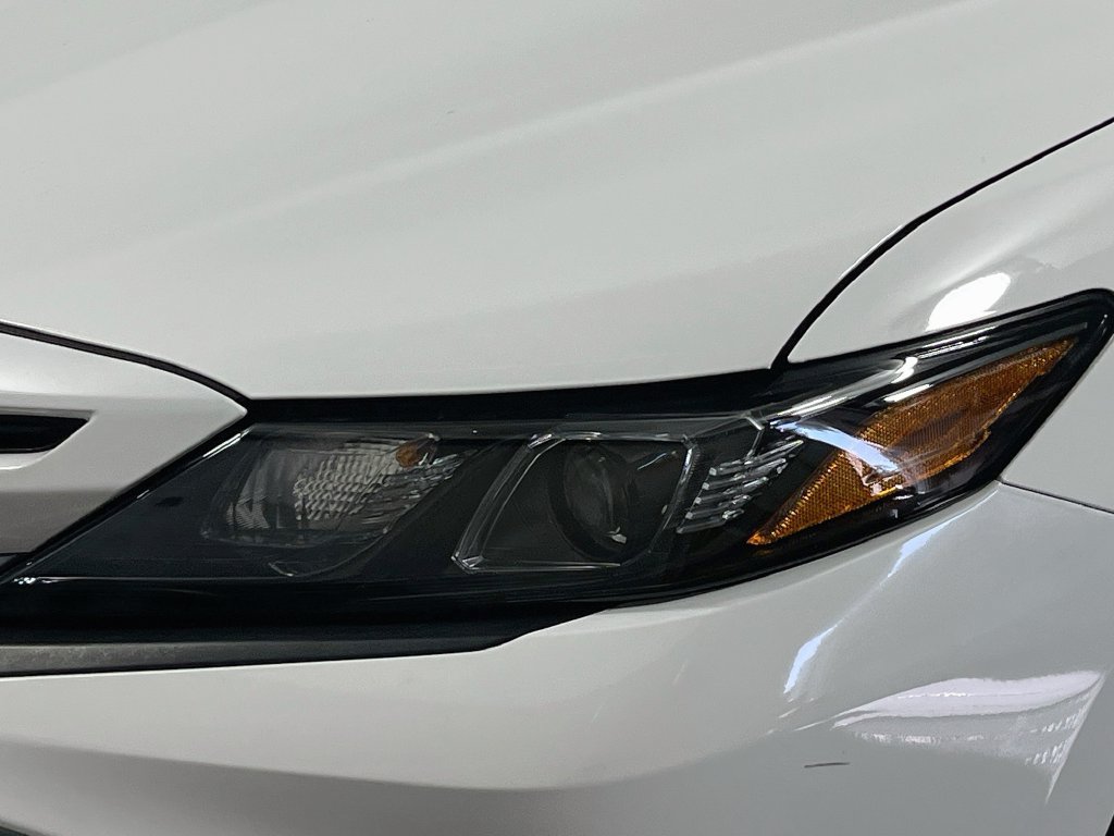 Used 2024 Toyota Camry SE FWD image 9