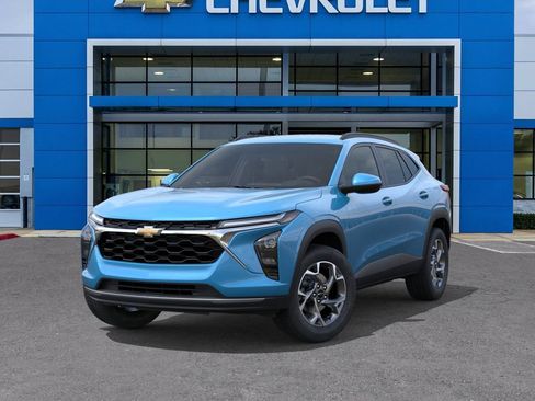 New 2026 Chevrolet Trax LT w/ LT Convenience Package FWD image 6