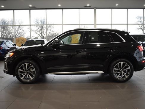 Used 2023 Audi Q5 2.0T Premium w/ Convenience Package image 8