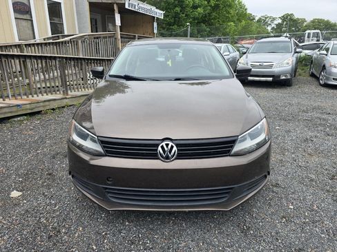 Used 2011 Volkswagen Jetta Sedan FWD image 4
