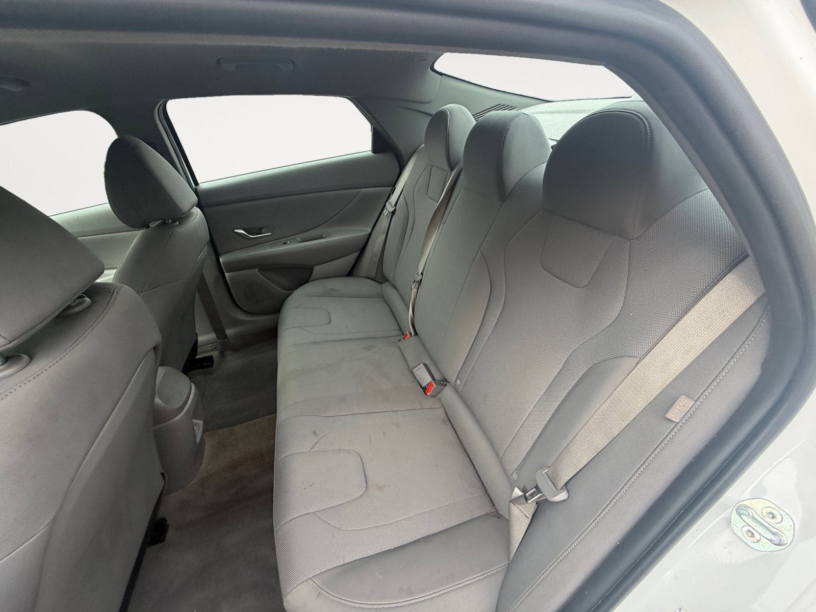 Used 2025 Hyundai Elantra SE FWD image 13