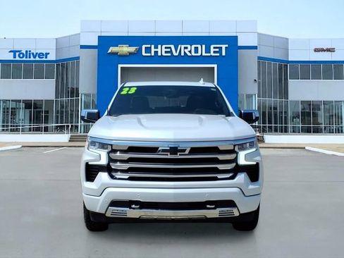 Used 2023 Chevrolet Silverado 1500 High Country w/ High Country Premium Package AWD/4WD image 2