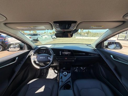 Used 2024 Kia Niro Wind FWD image 22