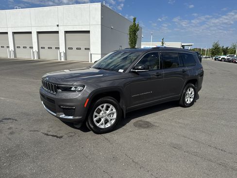 Used 2024 Jeep Grand Cherokee L Limited w/ MOPAR Finishing Package AWD/4WD image 5