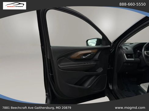 Used 2020 GMC Terrain SLE w/ Elevation Edition image 12