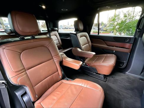 Used 2022 Lincoln Navigator Reserve RWD image 26