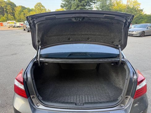 Used 2017 Honda Accord Touring image 15