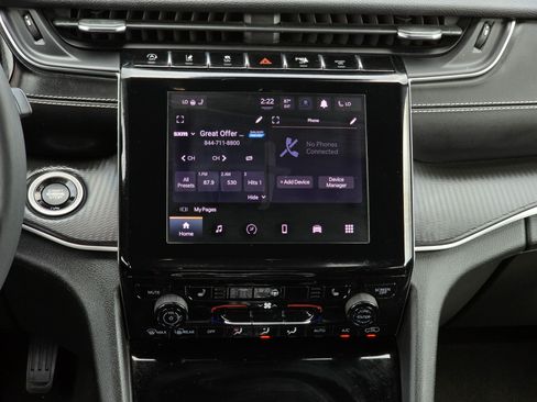 Used 2023 Jeep Grand Cherokee L Laredo AWD/4WD image 13