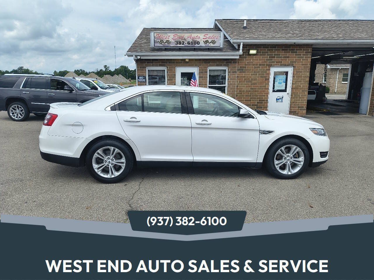 Used 2018 Ford Taurus SEL w/ Equipment Group 201A FWD image 1