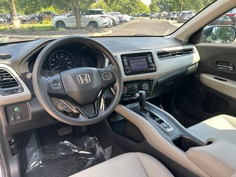 Used 2020 Honda HR-V LX image 13