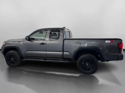 Used 2020 Toyota Tacoma SR w/ SX Package AWD/4WD image 5