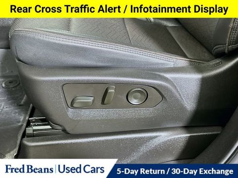 Used 2023 Chevrolet Suburban High Country image 22