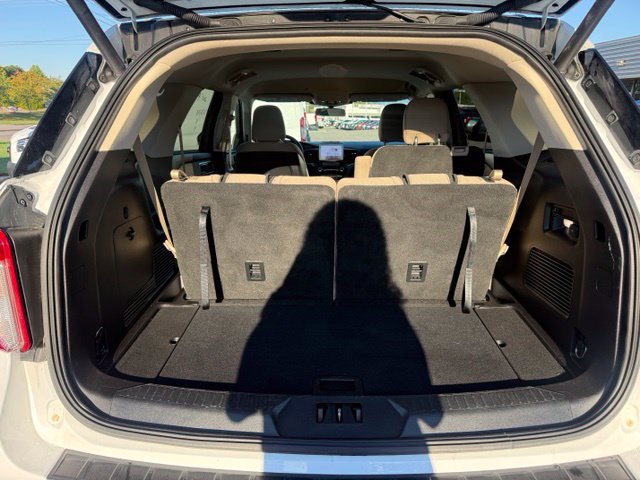 Used 2020 Ford Explorer XLT AWD/4WD image 10