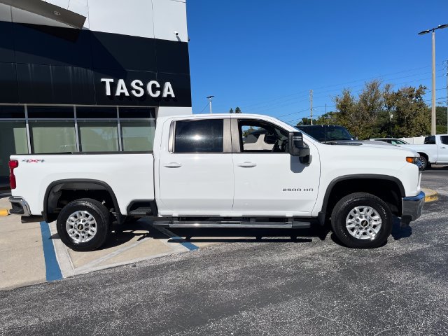 Used 2023 Chevrolet Silverado 2500 LT AWD/4WD image 8