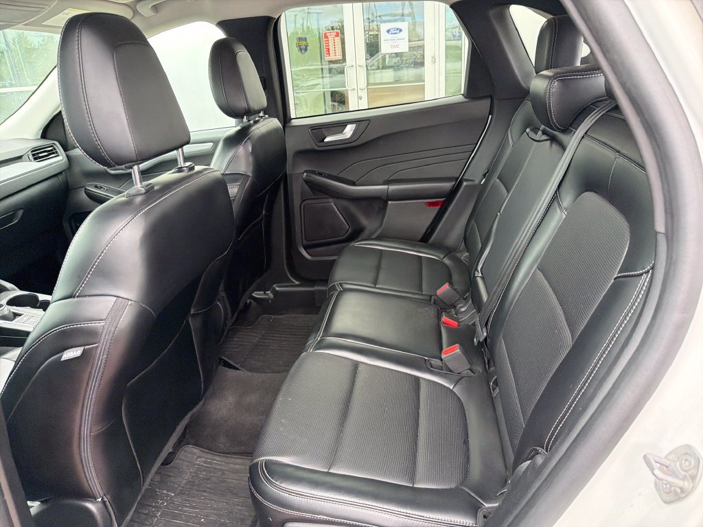 Used 2024 Ford Escape Platinum AWD/4WD image 22