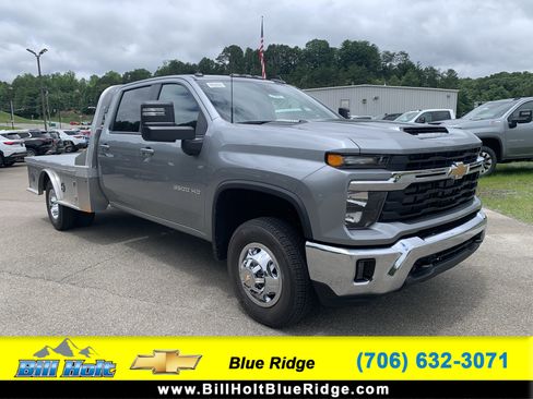 New 2026 Chevrolet Silverado 3500 LT w/ Convenience Package AWD/4WD image 1