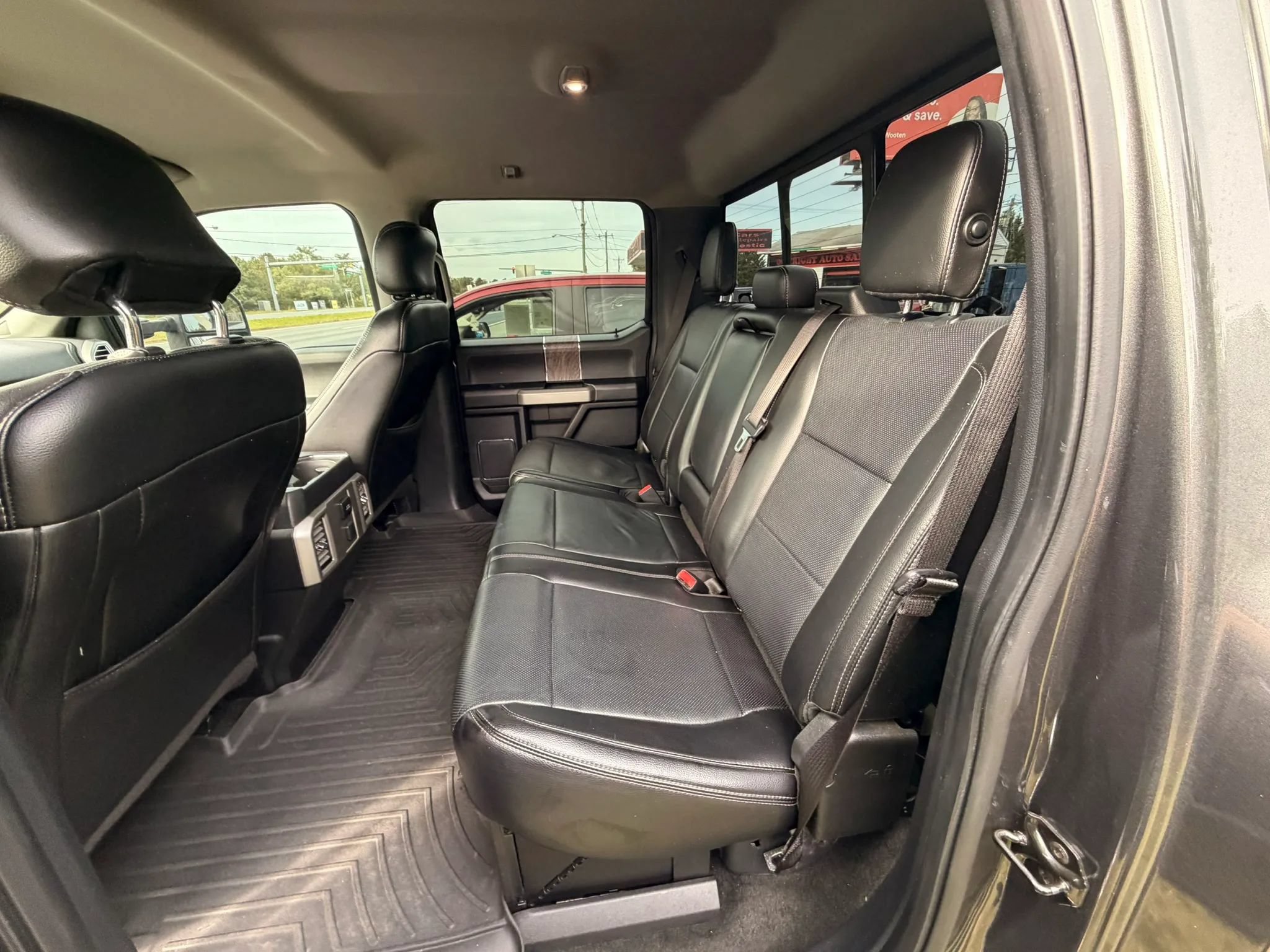 Used 2017 Ford F250 Lariat w/ Chrome Package AWD/4WD image 3