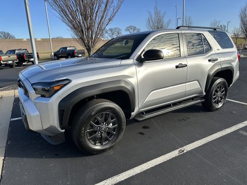 New 2026 Toyota 4Runner SR5 image 5