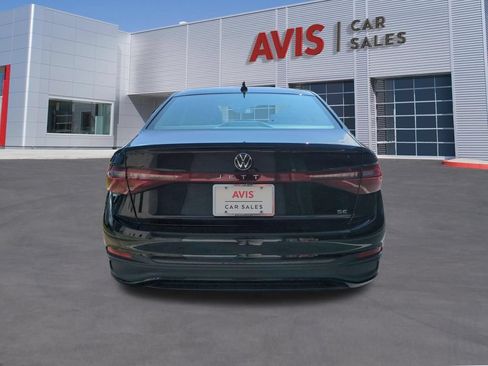 Used 2025 Volkswagen Jetta SE FWD image 7