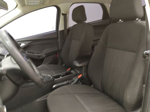 Used 2018 Ford Focus SE FWD image 17