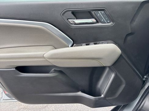 Used 2024 Chevrolet Colorado ZR2 w/ ZR2 Convenience Package III image 34