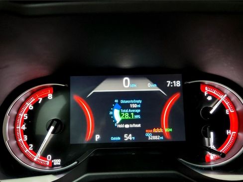 Used 2025 Toyota RAV4 XLE AWD/4WD image 26