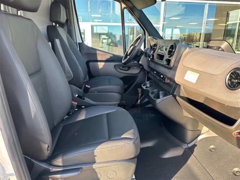 New 2025 Mercedes-Benz Sprinter 2500 image 11