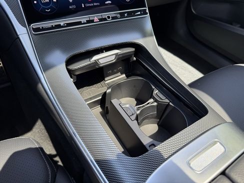 New 2025 Mercedes-Benz C 300 Sedan image 18