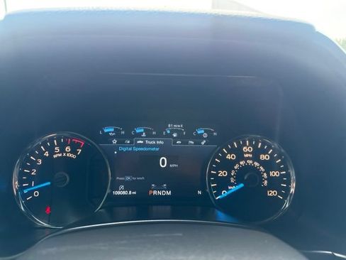 Used 2017 Ford F150 Platinum w/ Equipment Group 701A Luxury AWD/4WD image 23