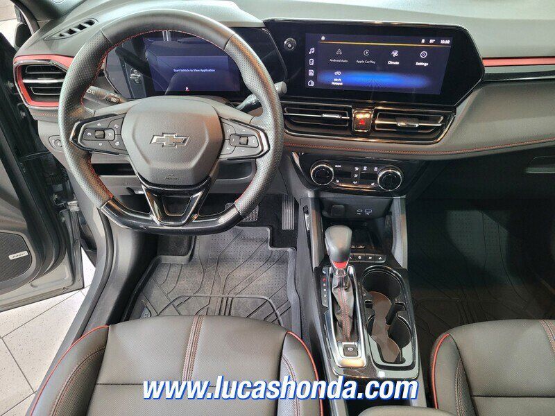 Used 2025 Chevrolet TrailBlazer RS w/ Convenience Package FWD image 9