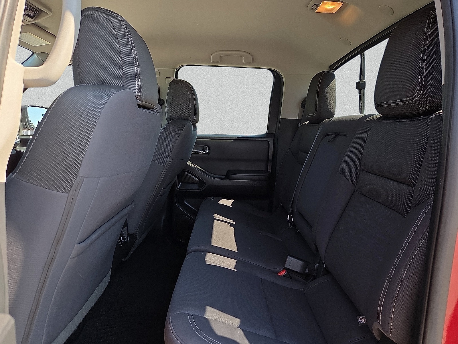 Used 2022 Nissan Frontier SV AWD/4WD image 10