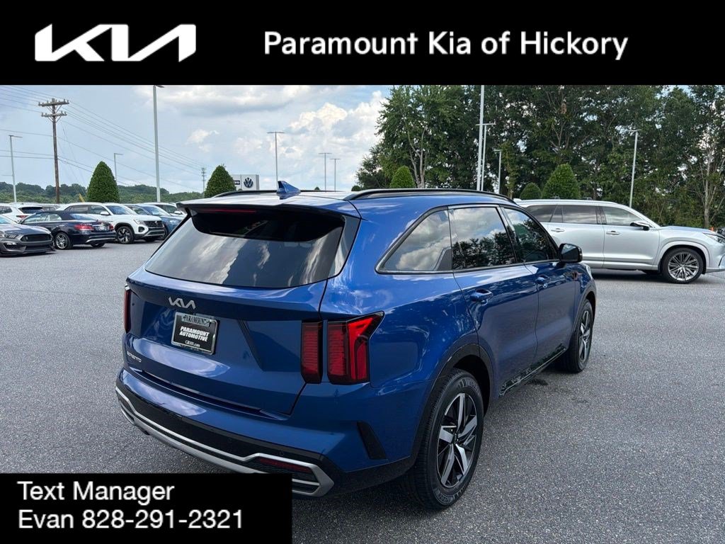 Used 2023 Kia Sorento S w/ Panoramic Sunroof Package FWD image 6