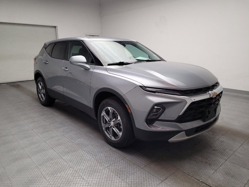 Used 2025 Chevrolet Blazer LT FWD image 13