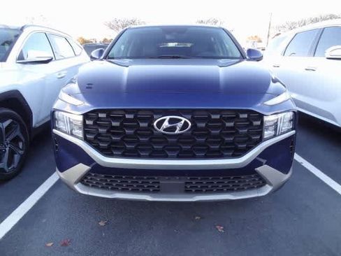 Used 2023 Hyundai Santa Fe SE image 2
