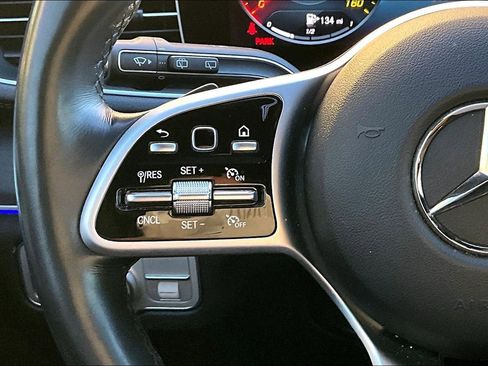 Used 2021 Mercedes-Benz GLS 450 4MATIC image 17