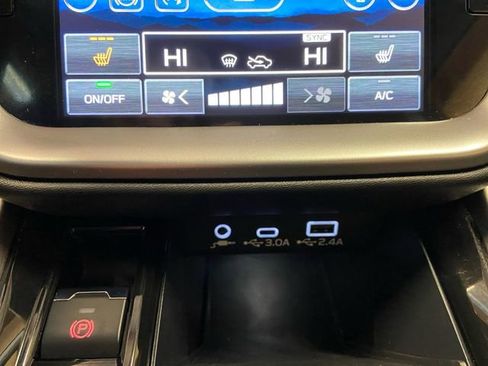 Used 2024 Subaru Outback Premium image 21