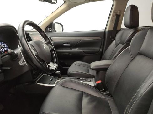 Used 2019 Mitsubishi Outlander GT image 17