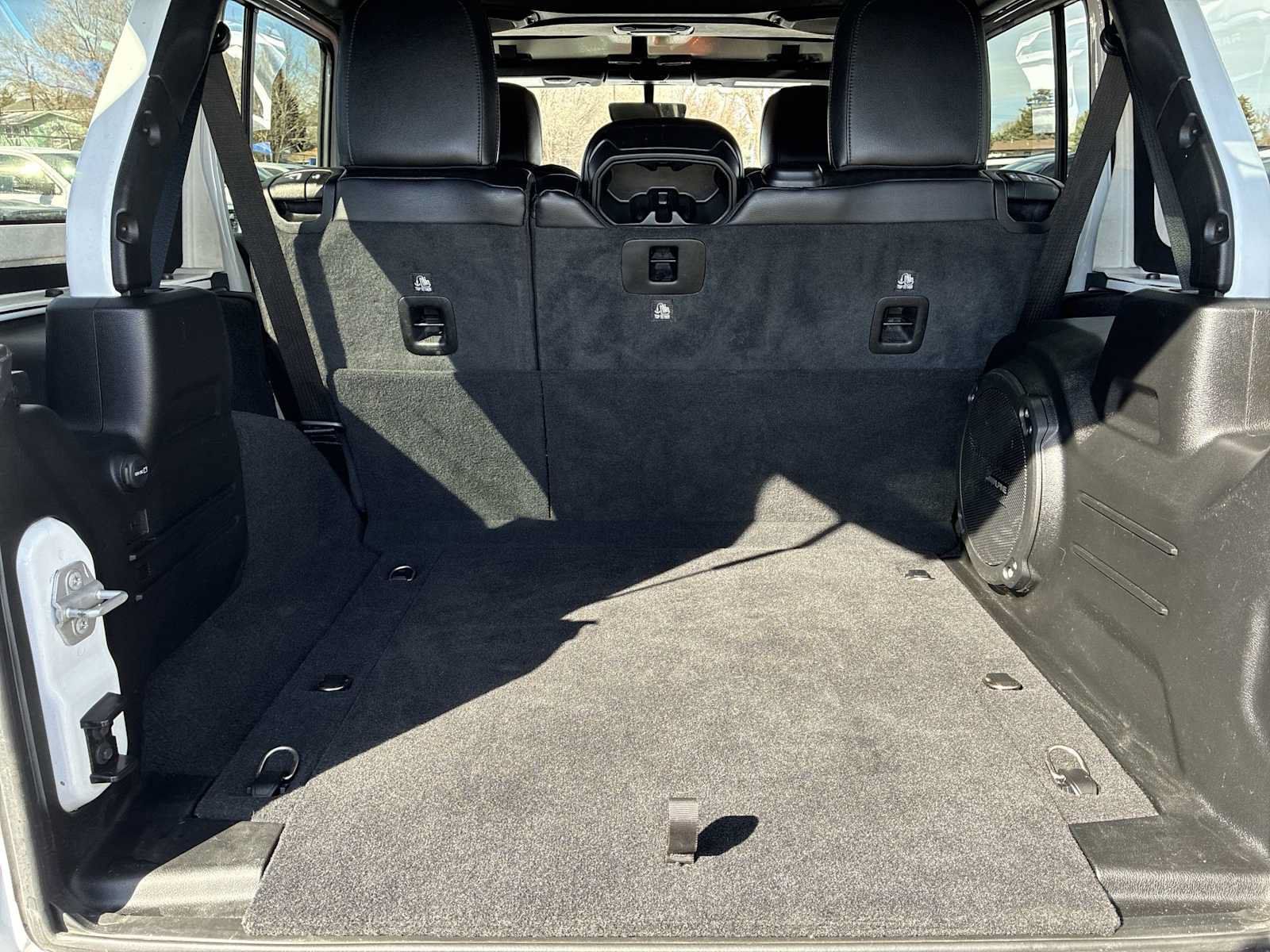Used 2021 Jeep Wrangler Unlimited Sahara AWD/4WD image 20