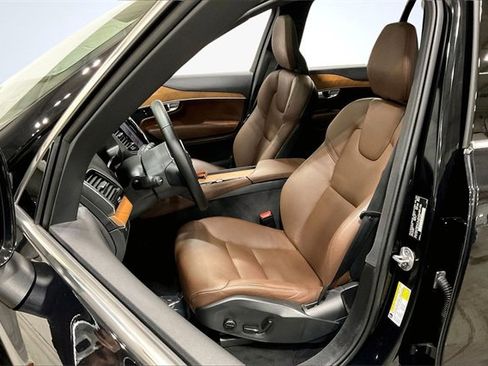 Certified 2024 Volvo XC90 B5 Plus image 26