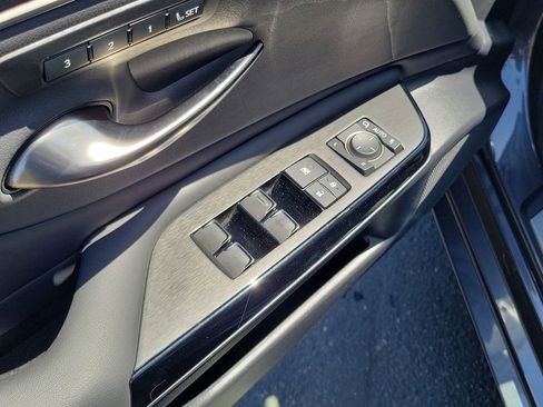 Used 2023 Lexus ES 250 w/ Premium Package AWD/4WD image 23