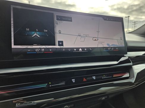 Used 2024 BMW 530i image 15