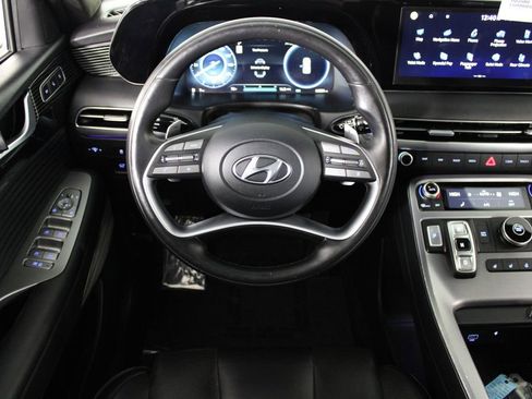 Used 2023 Hyundai Palisade Calligraphy image 8