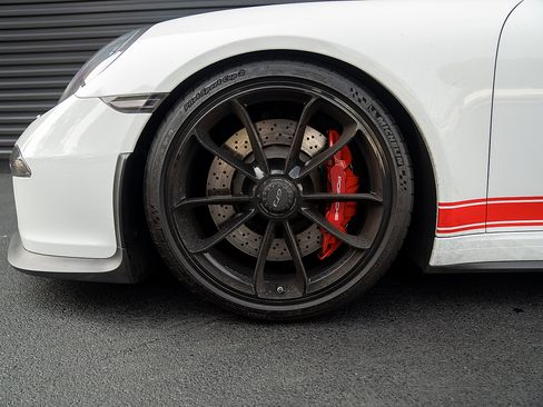 Certified 2015 Porsche 911 GT3 RWD image 19