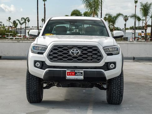Certified 2022 Toyota Tacoma TRD Off-Road w/ Technology Package image 4