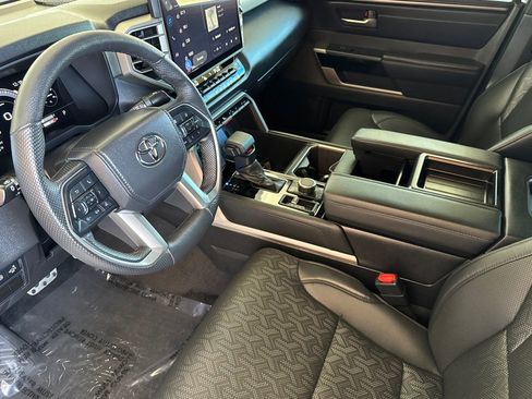 Used 2025 Toyota Tundra Limited image 9
