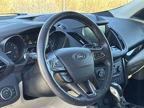 Used 2019 Ford Escape Titanium image 32