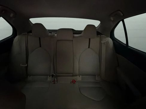Used 2018 Toyota Camry LE w/ Convenience Package FWD image 20