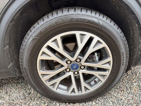 Used 2022 Ford Escape SEL image 45