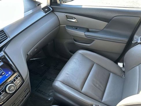 Used 2014 Honda Odyssey Touring Elite image 39